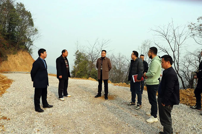 �f(w��n)��Ͷ�Y���F(tu��n)�hί��(sh��)ӛ�������L(zh��ng)�(y��ng)���֬F(xi��n)��(ch��ng)�{(di��o)�Ȋ����һ��������_(d��)վ�(xi��ng)Ŀ���O(sh��)��r